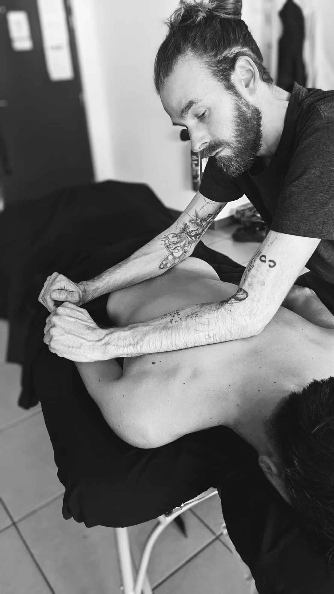Massage Deep Tissue au Bessat, pressions profondes et ciblées